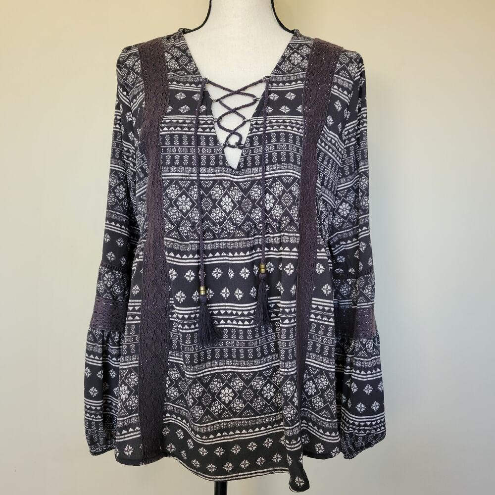 Hint Of Mint Size L Peasant Boho Long Sleeve Pullover Top Crochet Lace Tassels